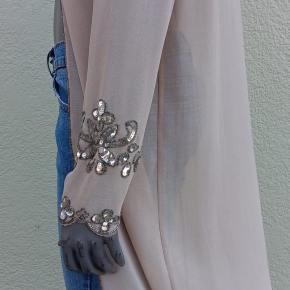 METROSTYLE LADIES VVINTAGE SEE-THRU HOUSE COAT W/STONE EMBELLISHED SLEEVES - Picture 9 of 17